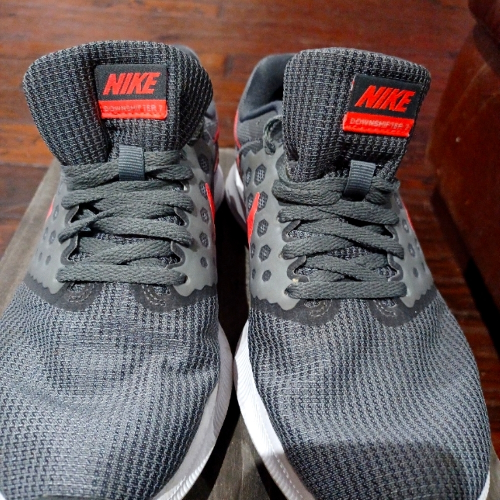 Woman NIKE DOWNSHIFTER SIZE 8